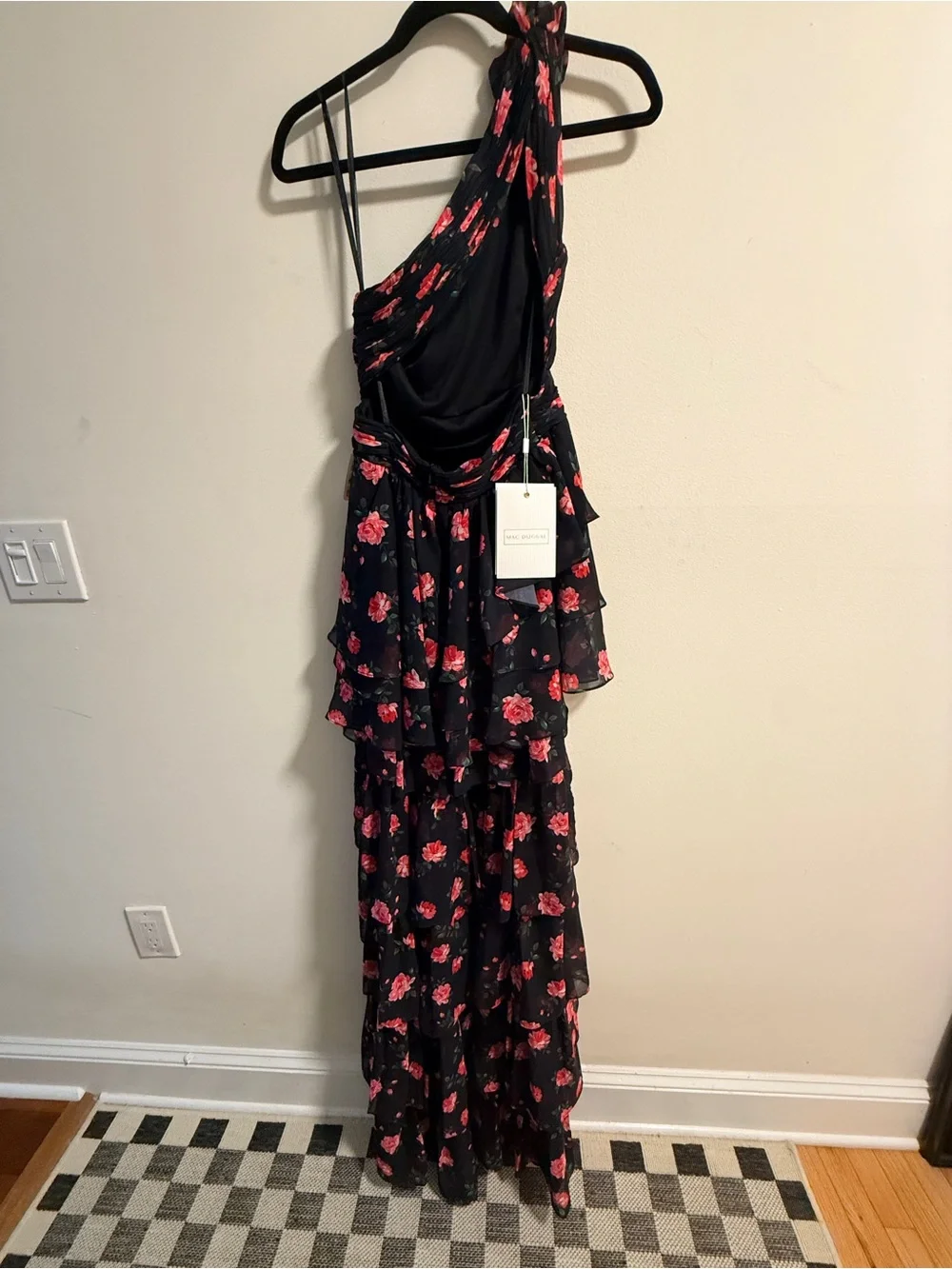 Mac Duggal eye catching